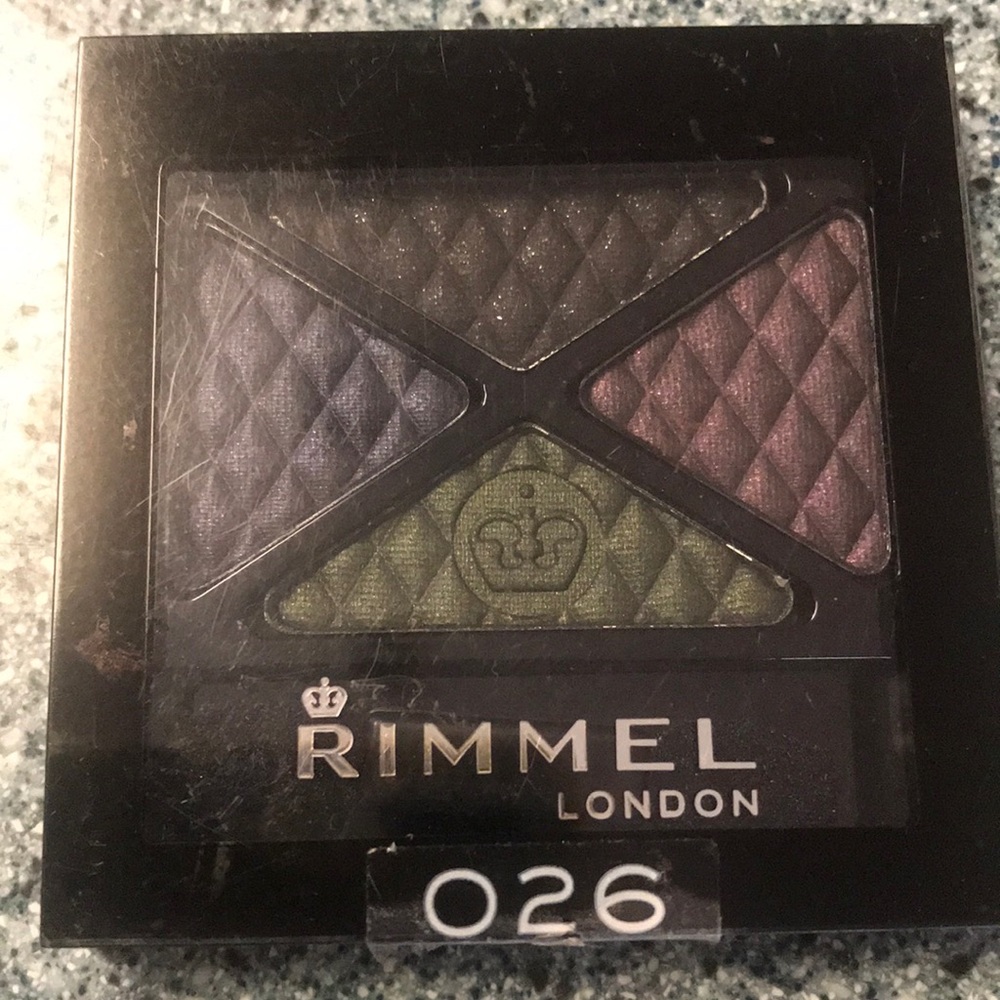 DONATED Gorgeous Rimmel LONDON & Revlon Eyes - Picture 3 of 6